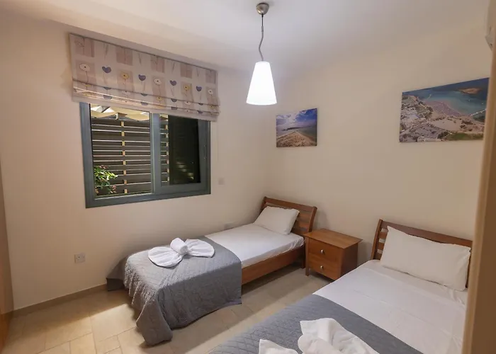 فيلة Spetses 5 *